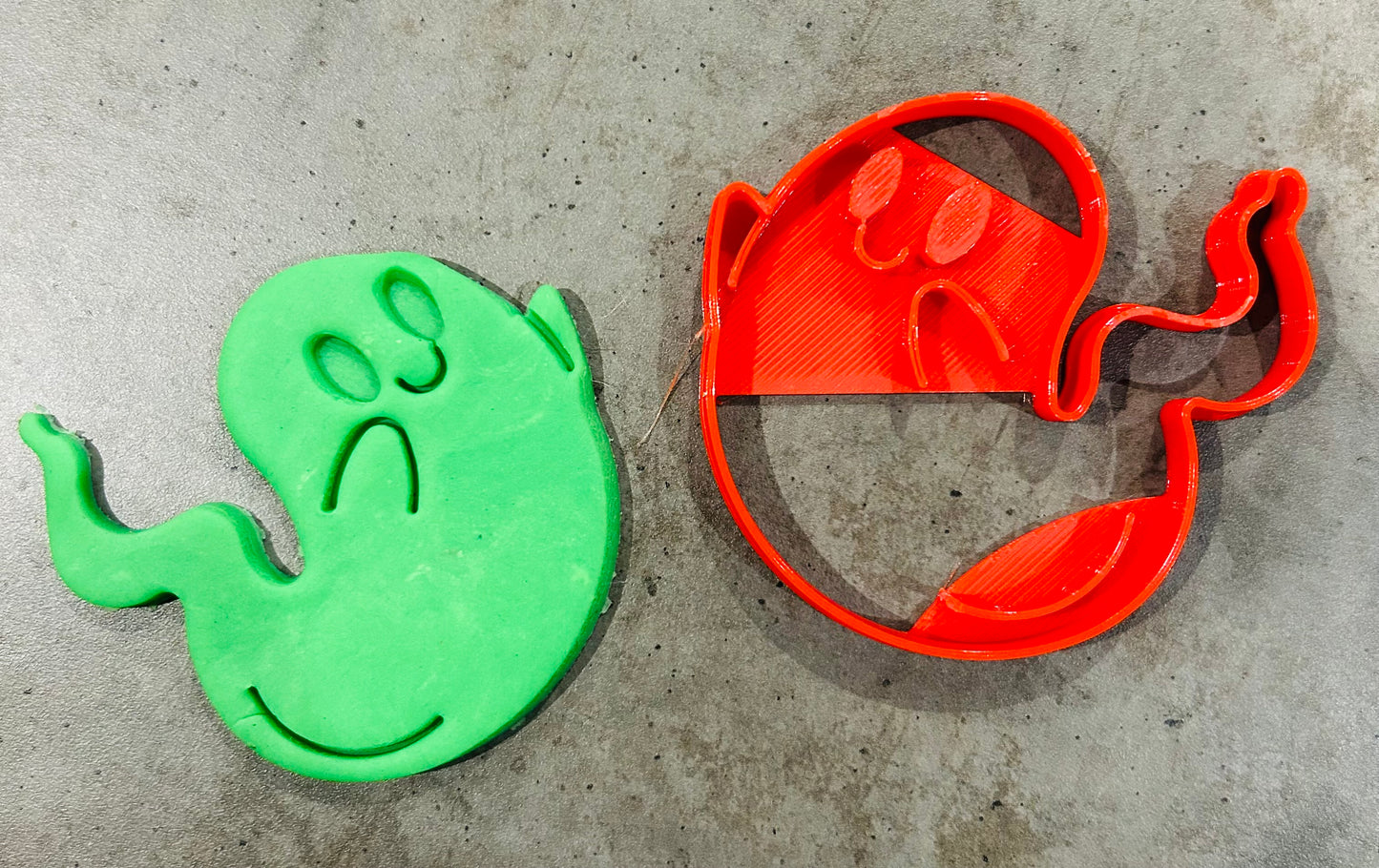 Emporte pièce fantôme 2